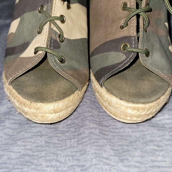 💞 8.5 | Call It Spring | Espadrille Tie-Up Open Toe & Ankle Wedge Heels - Picture 4 of 10